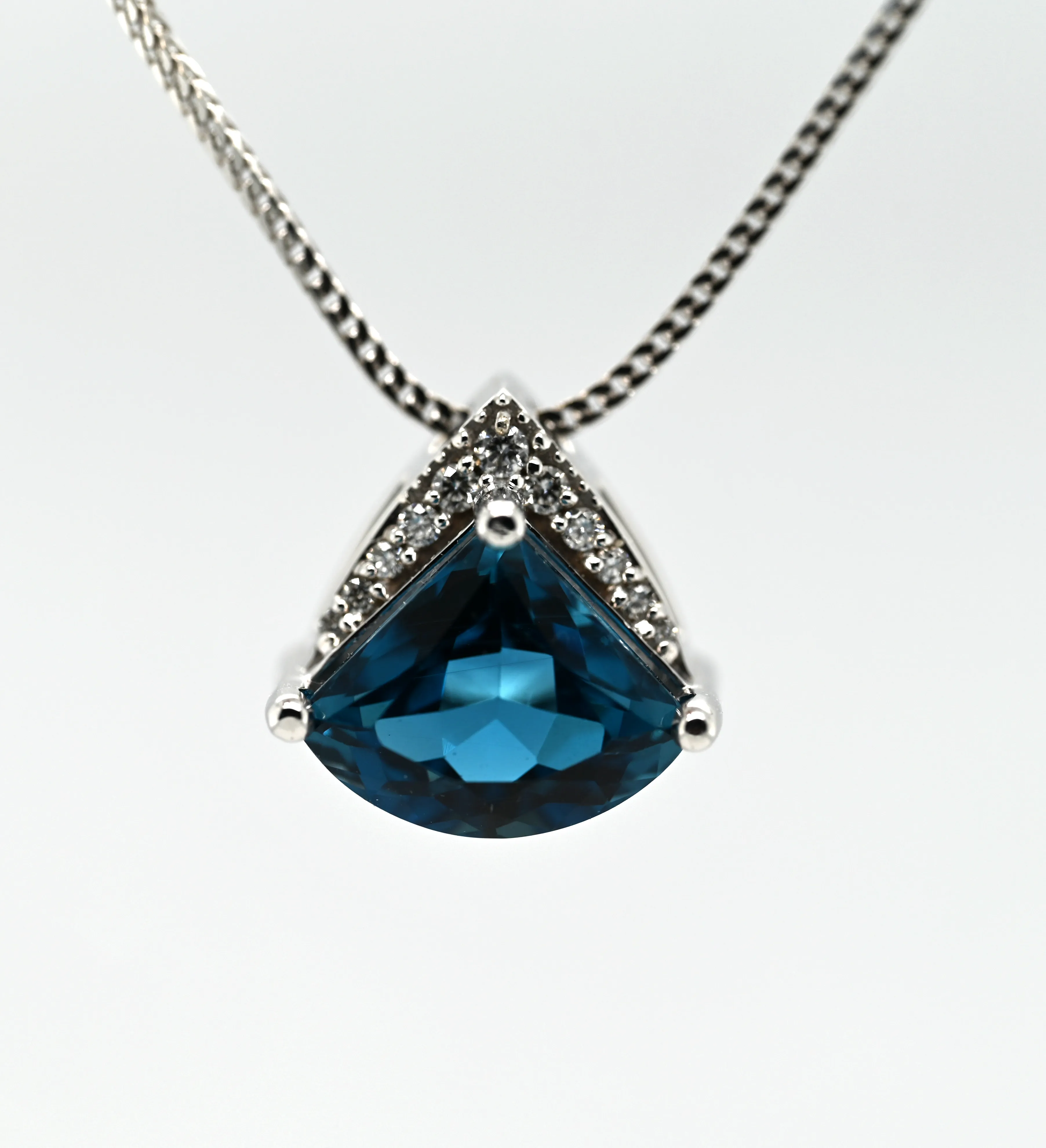8.03CT BLUE TOPAZ CUSTOM PENDANT