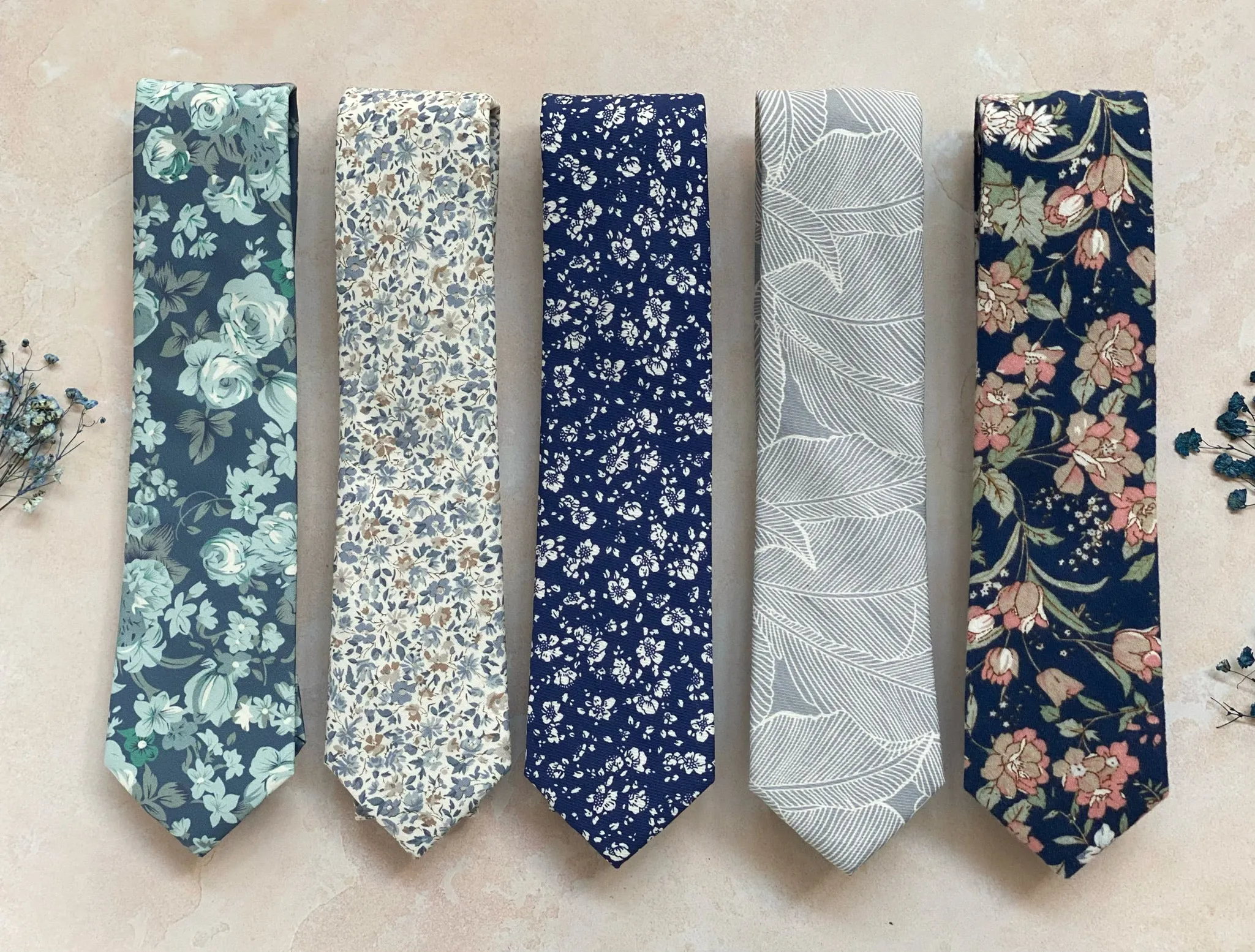 Henry Cotton Floral Neck Tie